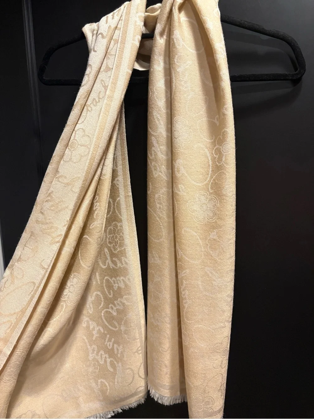 Coach Cream Script-Print scarf pashmina shawl with flowers logo silk wool As Is